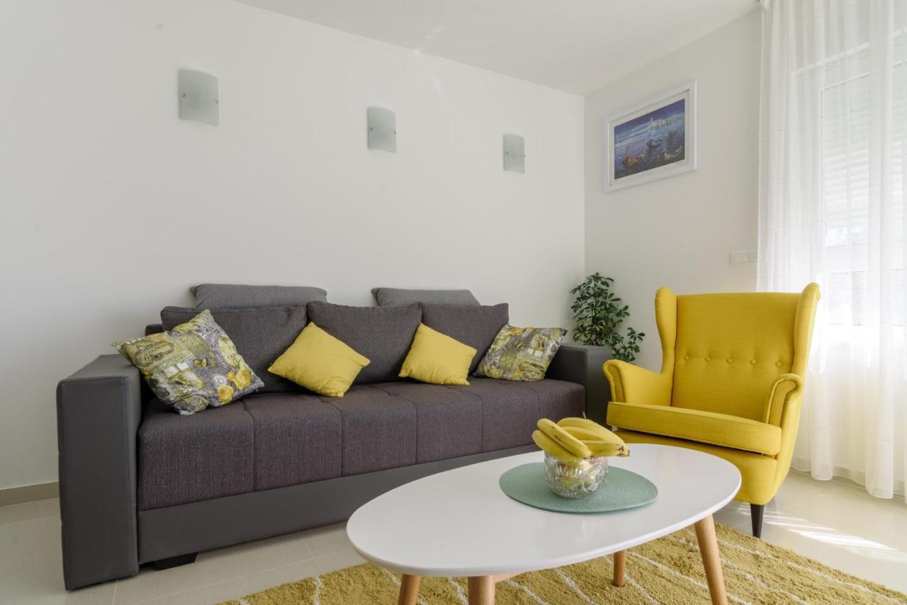 Apartment S-7 Trogir Eksteriør billede